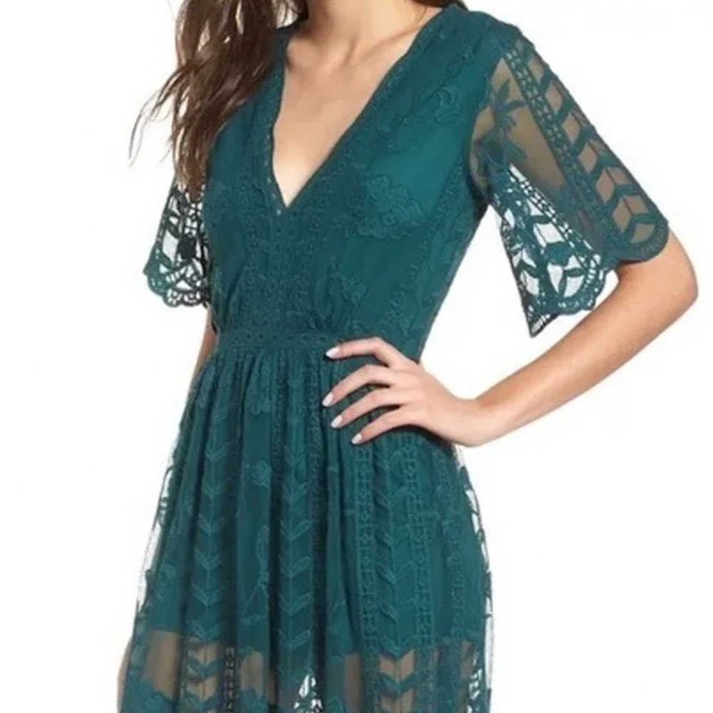 SOCIALITE Green Lace Dress - Size Small NWT